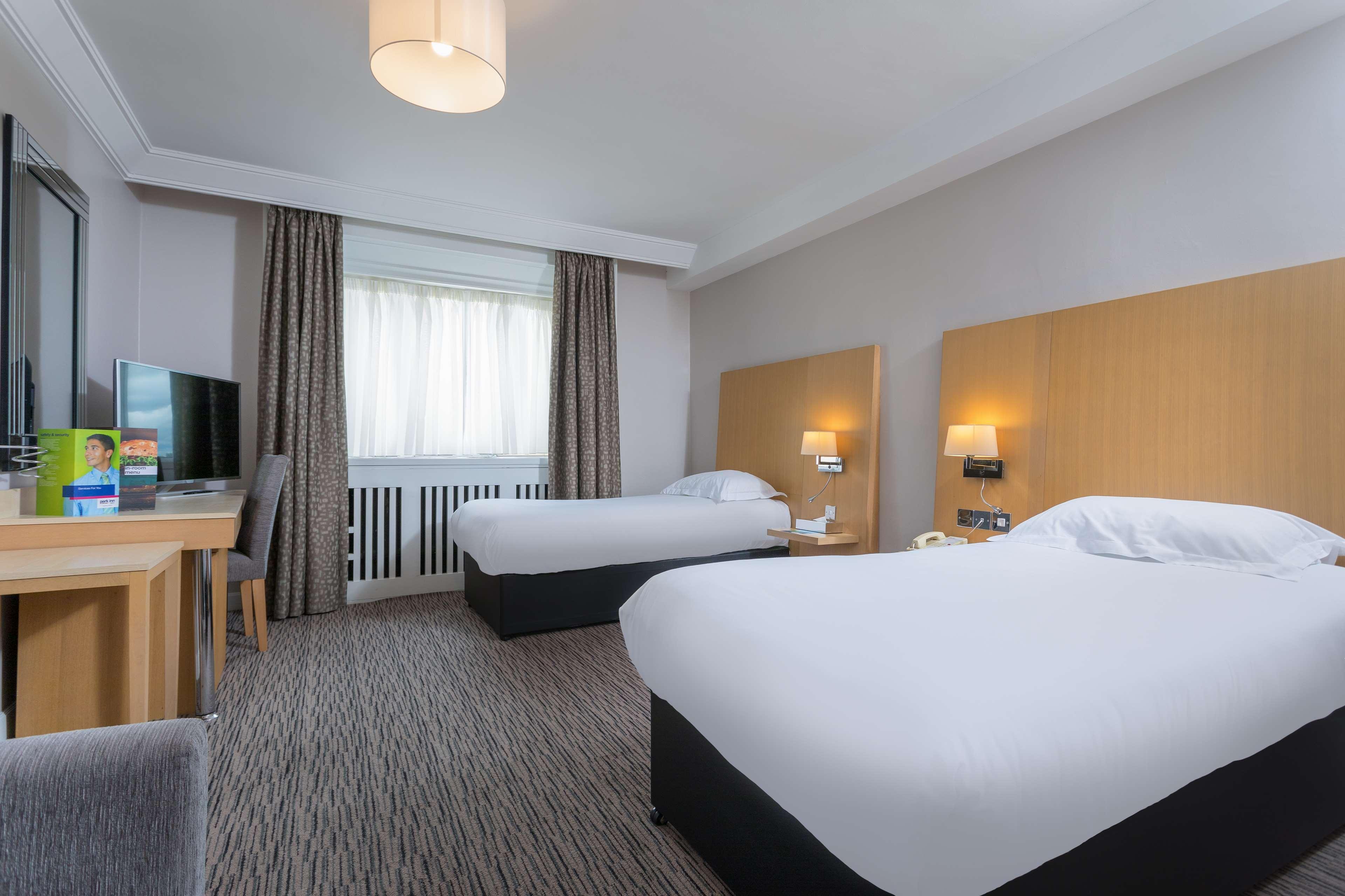 Park Inn By Radisson Shannon Airport Eksteriør billede