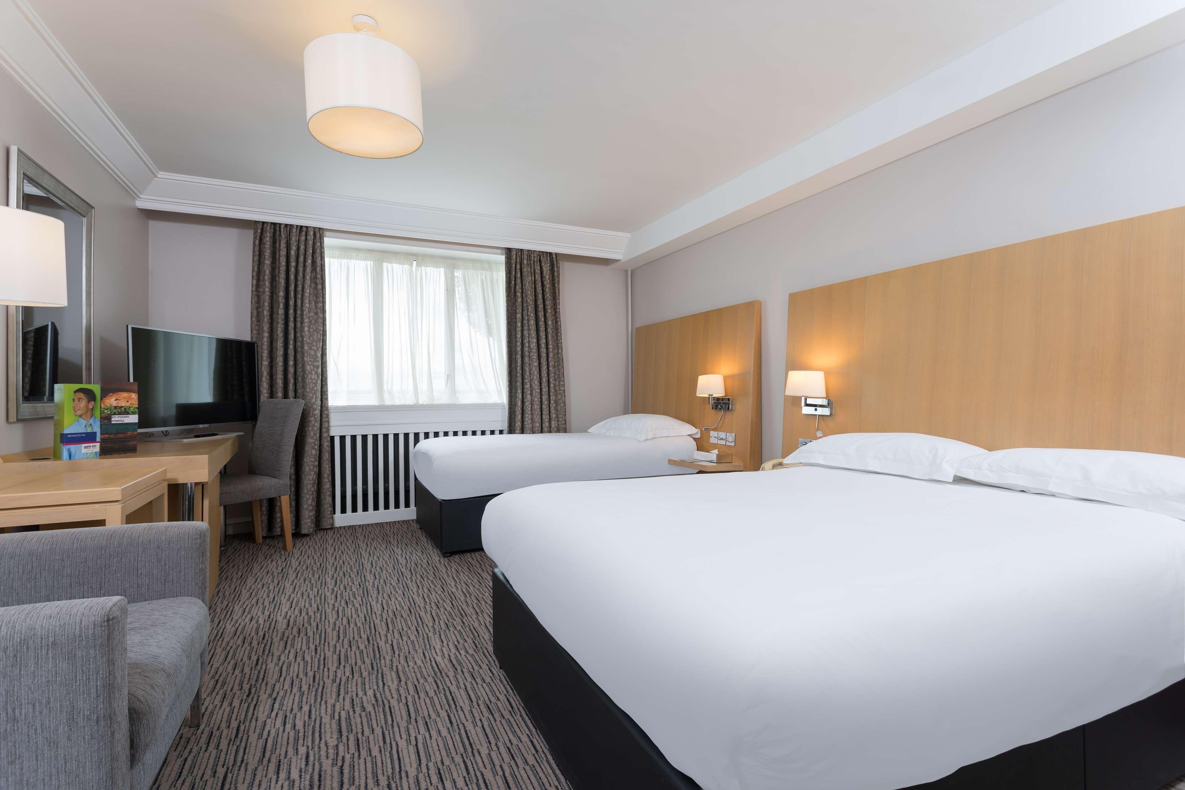 Park Inn By Radisson Shannon Airport Eksteriør billede