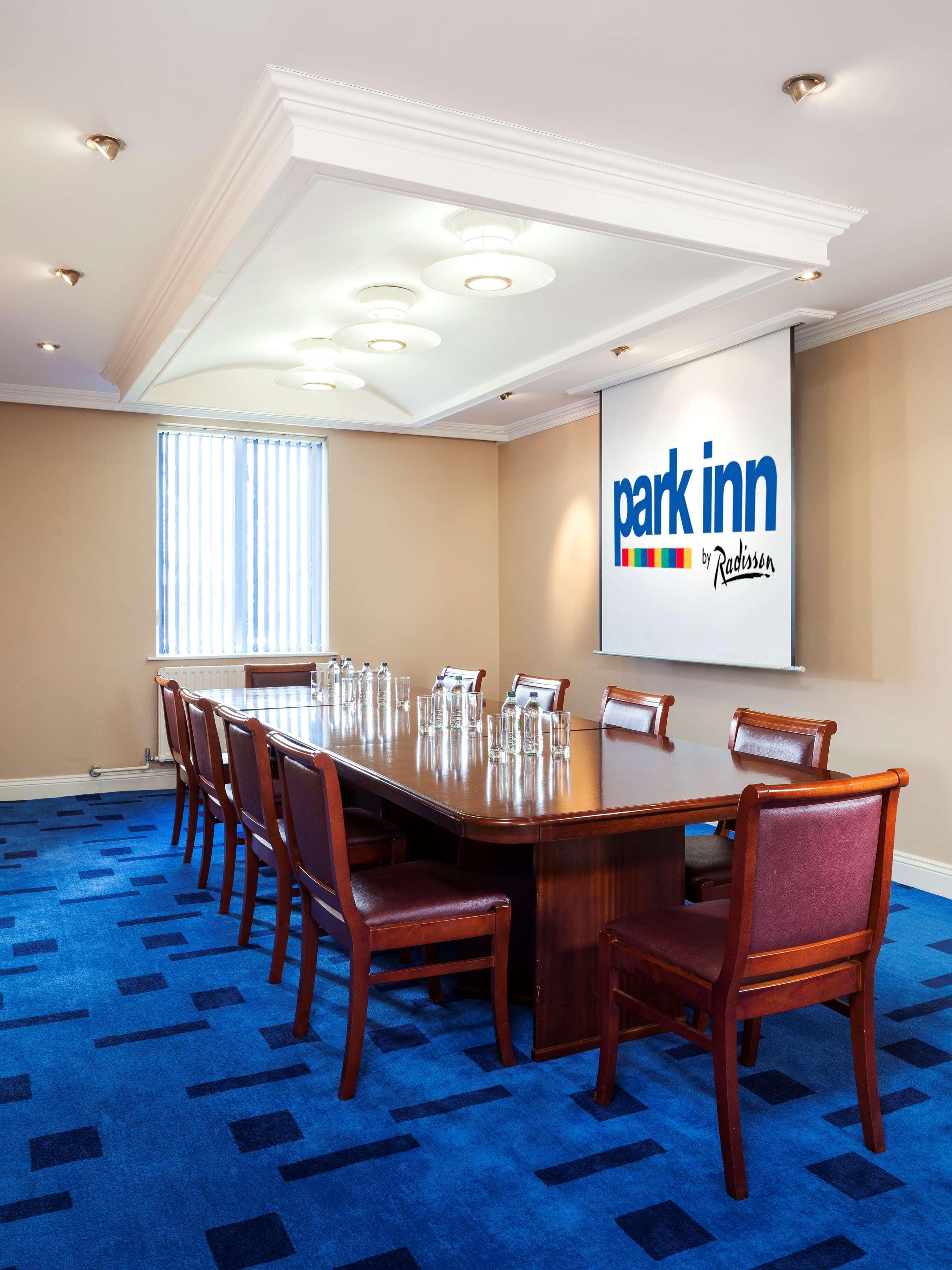 Park Inn By Radisson Shannon Airport Eksteriør billede