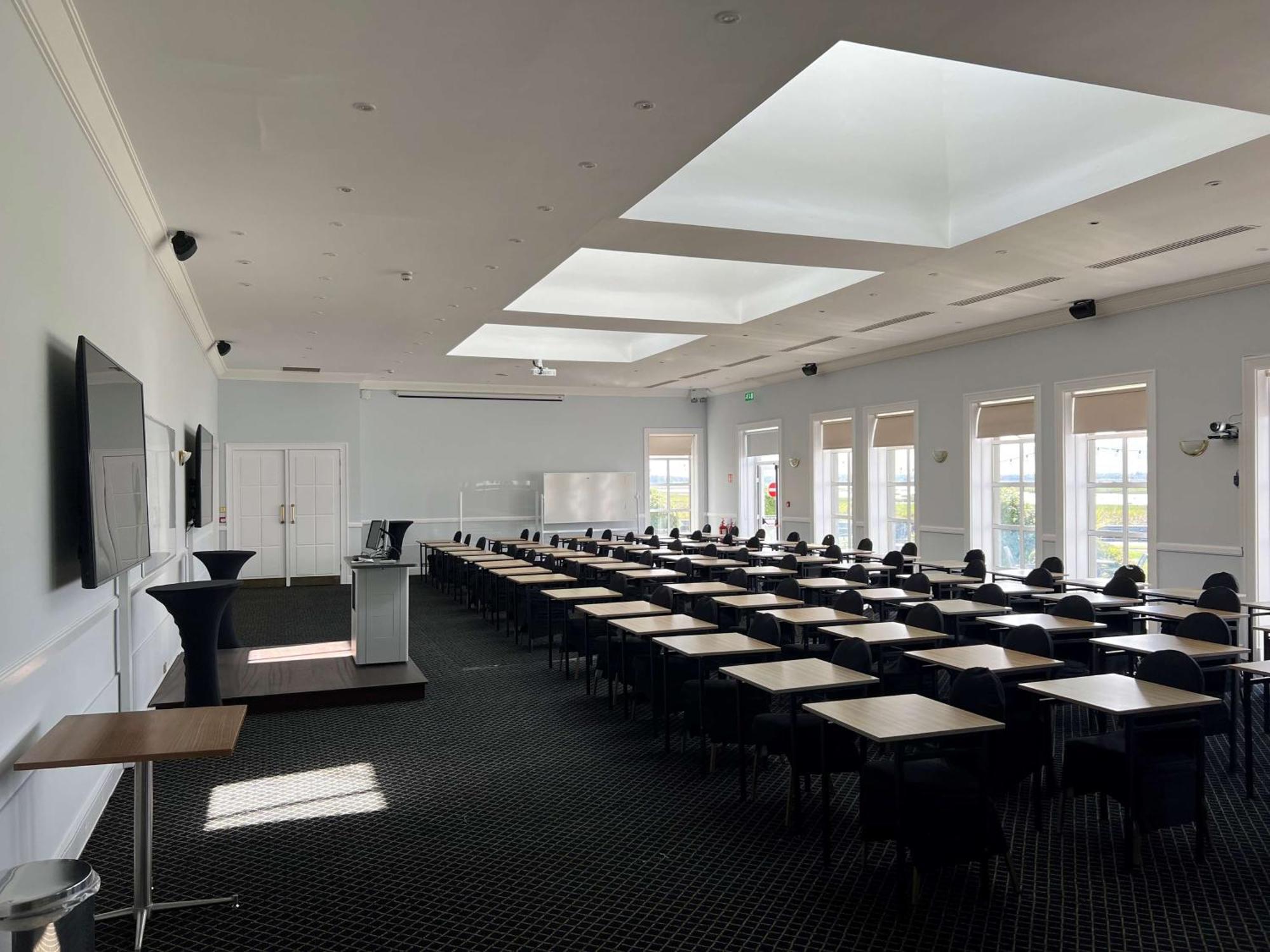 Park Inn By Radisson Shannon Airport Eksteriør billede
